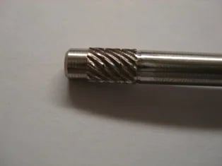 ローレット加工（ナーリング加工）とは？転造と切削の特徴に関しても解説！の図解2