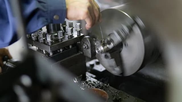 金属加工・機械加工の仕事内容とは?種類や技術をわかりやすく解説!