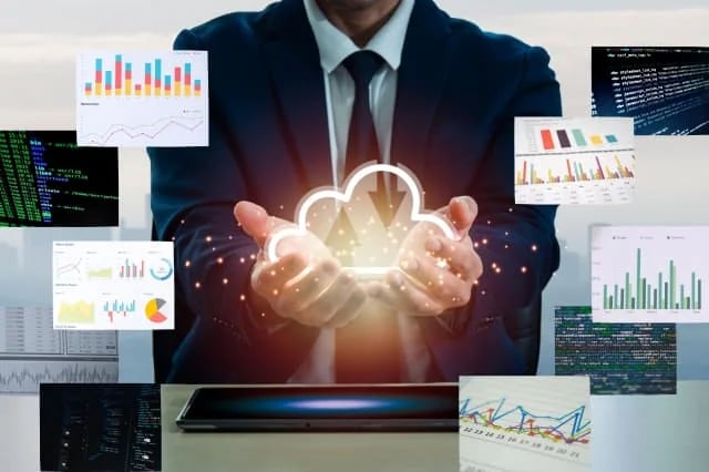 2025年を勝ち抜くための金属加工DX！業界の未来を見据えた行動計画
